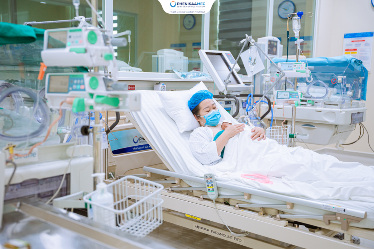 Phối hợp đa chuyên khoa viết nên kỳ tích hồi sinh cặp song sinh 27 tuần 5 ngày tại PhenikaaMec- Ảnh 4.