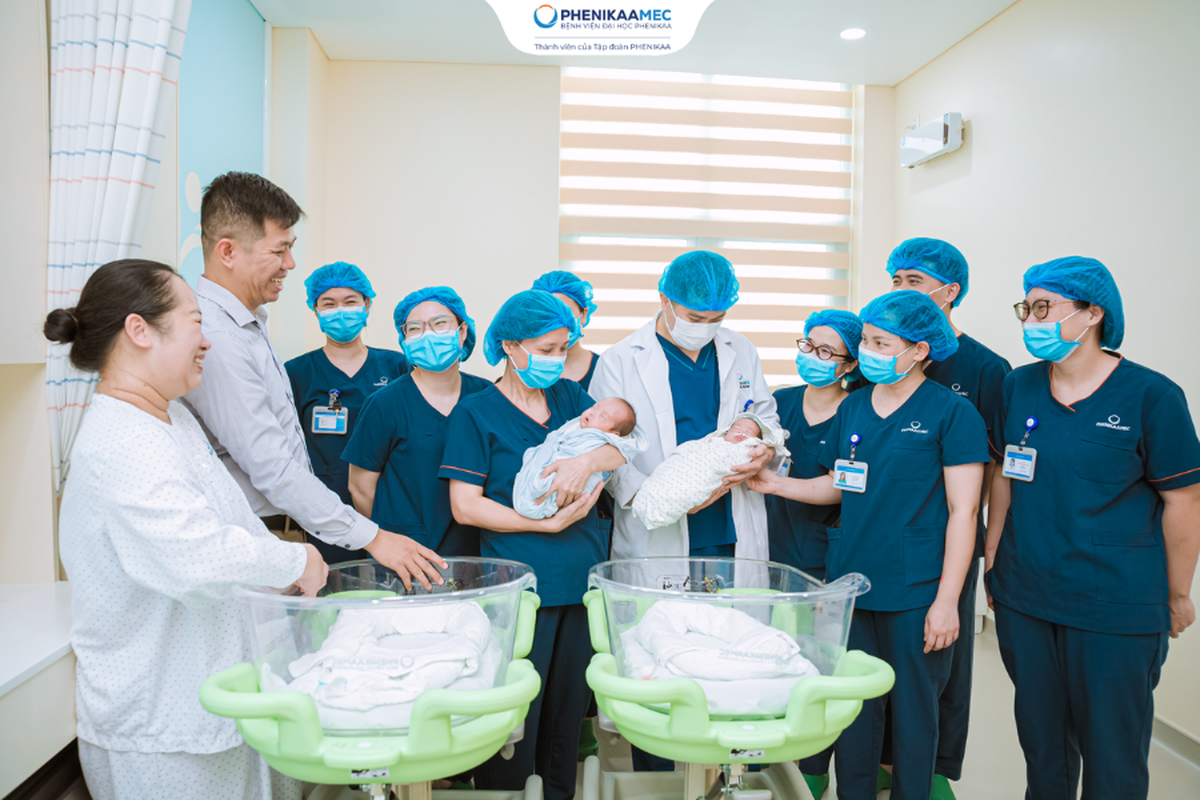 Phối hợp đa chuyên khoa viết nên kỳ tích hồi sinh cặp song sinh 27 tuần 5 ngày tại PhenikaaMec- Ảnh 5.