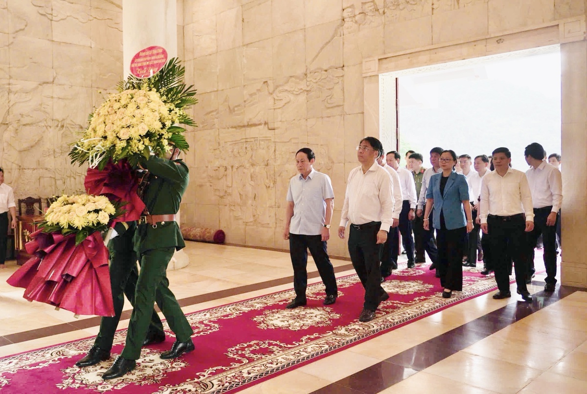 Phó Thủ tướng Lê Tiến Châu kiểm tra tiến độ xây dựng các trường phổ thông nội trú liên cấp ở Cao Bằng- Ảnh 2.