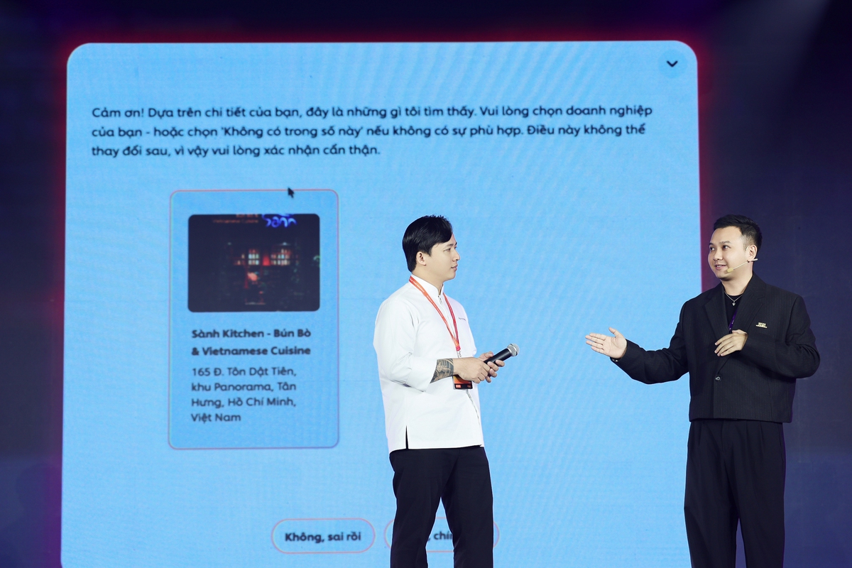 Đầu bếp Minh Nhí - Founder Sành Kitchen lắng nghe chia sẻ về AI tại Future Menu 2026