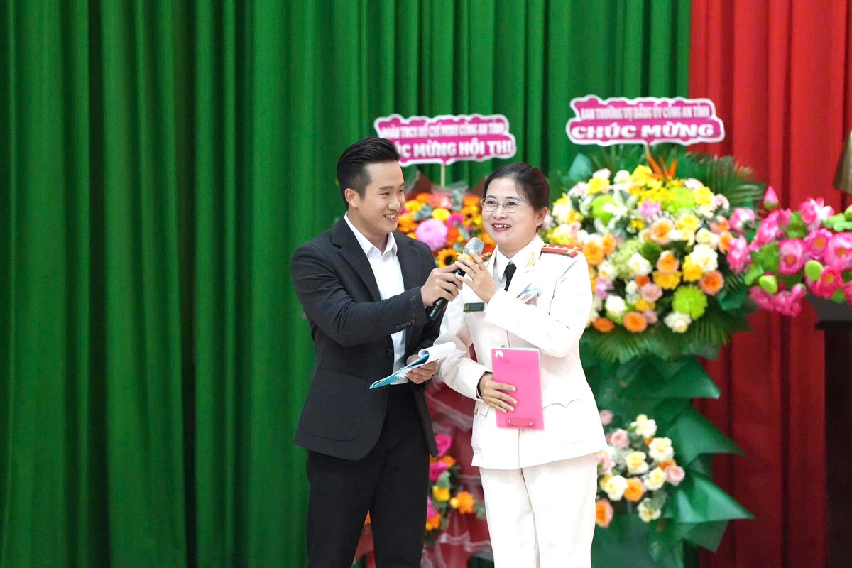 Phụ nữ Công an Khánh Hòa đạt nhiều giải cao tại hội thi báo cáo viên, tuyên truyền viên giỏi - Ảnh 2.