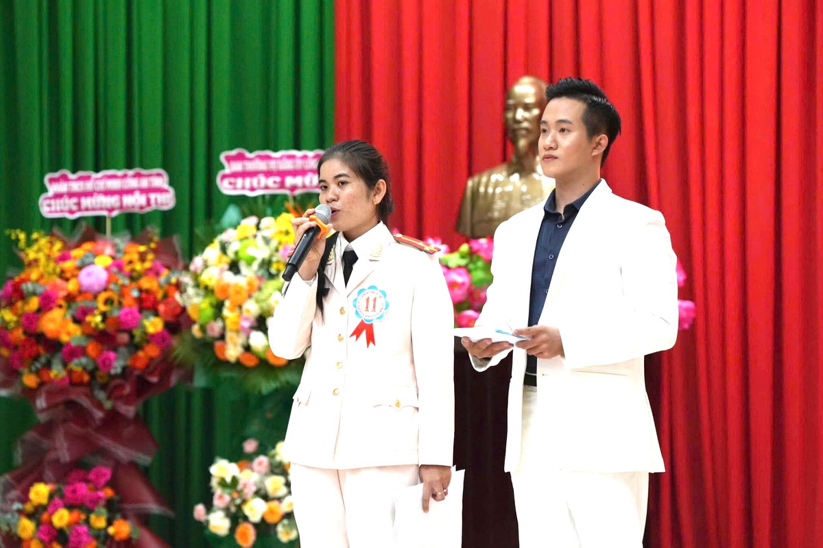 Phụ nữ Công an Khánh Hòa đạt nhiều giải cao tại hội thi báo cáo viên, tuyên truyền viên giỏi - Ảnh 1.