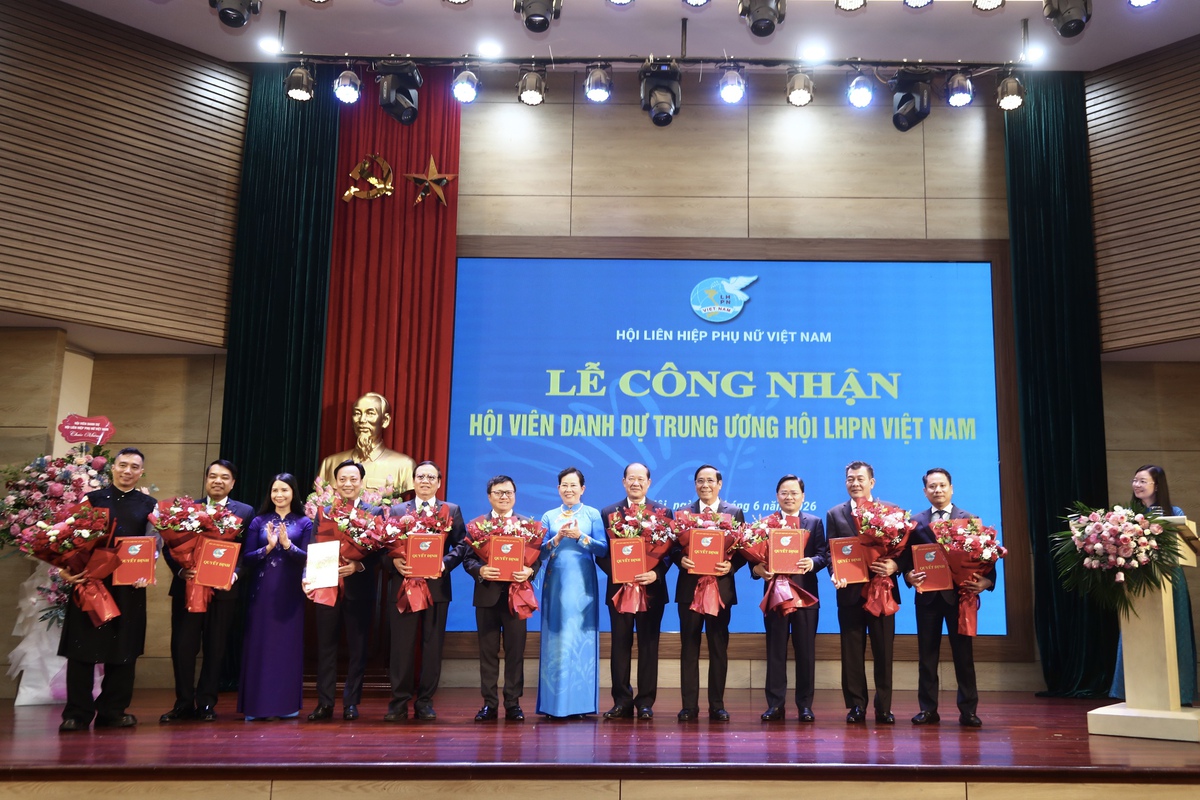 Những hình ảnh đẹp tại Hội nghị lần thứ 17 Ban Chấp hành TƯ Hội LHPN Việt Nam khóa XIII- Ảnh 18. Những hình ảnh đẹp tại Hội nghị lần thứ 17 Ban Chấp hành TƯ Hội LHPN Việt Nam khóa XIII- Ảnh 18.