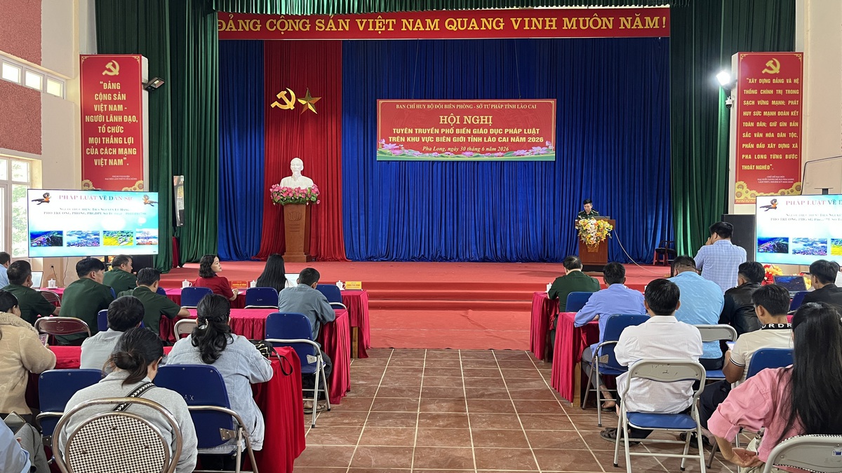 Lào Cai: Giúp người dân biên giới hiểu rõ hệ lụy nạn tảo hôn và hôn nhân cận huyết thống- Ảnh 2.
