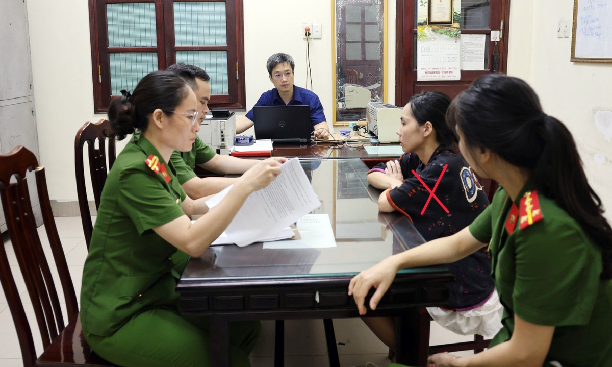 Thu giữ gần 30.000 sản phẩm sữa tắm, dầu gội giả các thương hiệu nổi tiếng- Ảnh 1.
