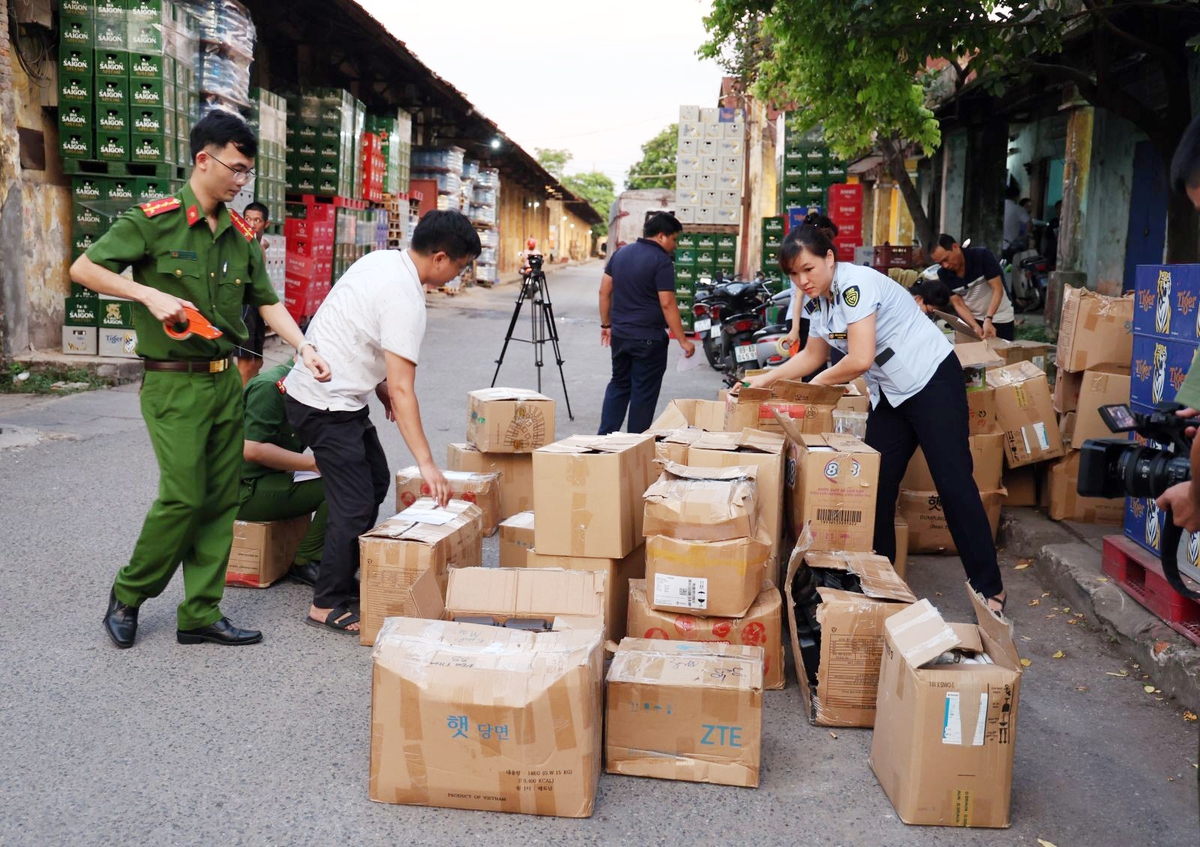 Thu giữ gần 30.000 sản phẩm sữa tắm, dầu gội giả các thương hiệu nổi tiếng- Ảnh 2.