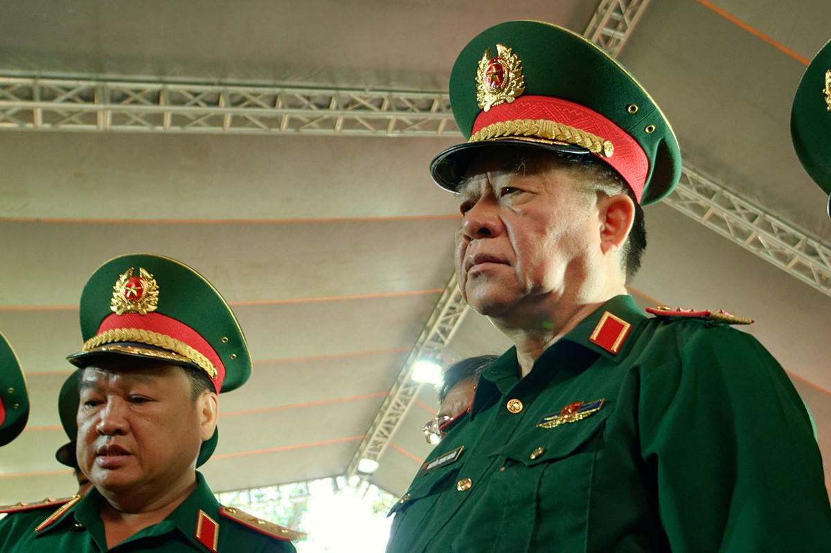 Đại tướng Nguyễn Trọng Nghĩa dâng hoa, dâng hương và kiểm tra công tác tìm kiếm, quy tập hài cốt liệt sĩ- Ảnh 5.