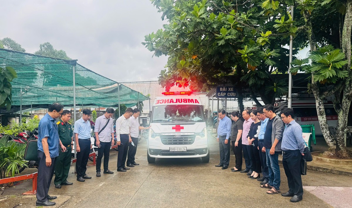 An Giang yêu cầu điều tra, xử lý nghiêm tổ chức, cá nhân để xảy ra tai nạn lật ca nô khiến 15 người tử vong - Ảnh 1.