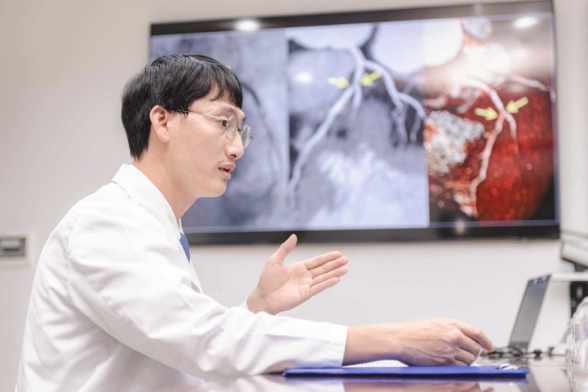 Quyết định đột phá trong phòng mổ, cứu bệnh nhân lóc tách động mạch chủ cận kề "cửa tử" - Ảnh 2.