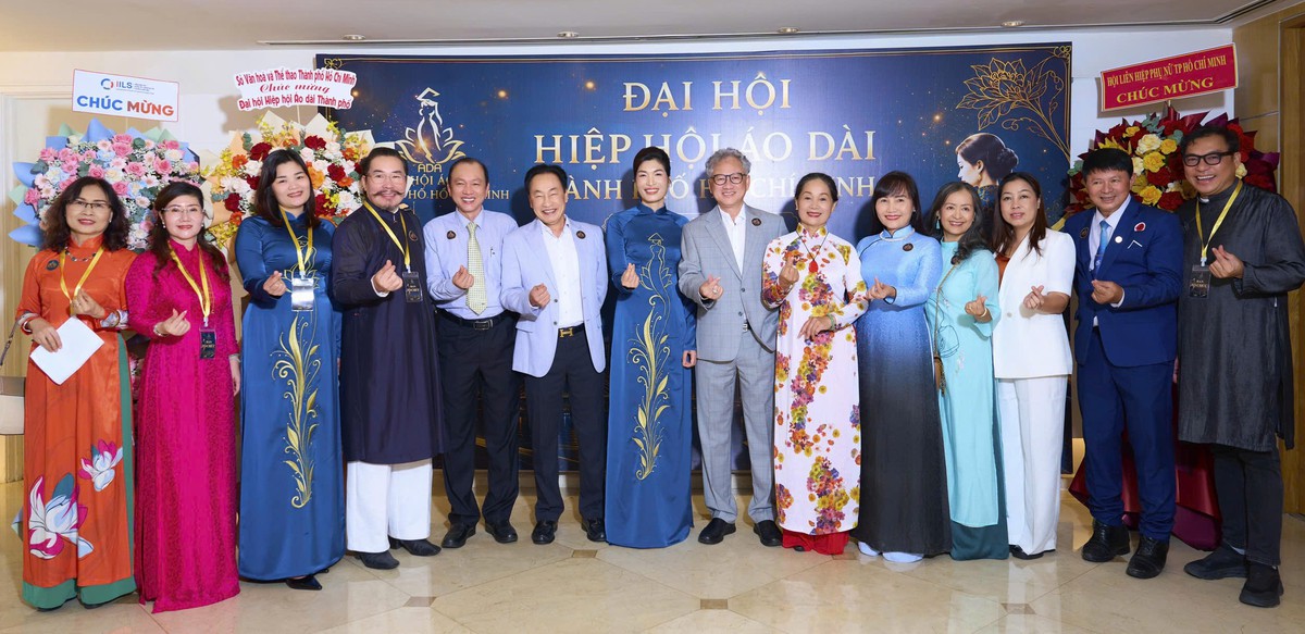Bà Lê Thị Mỹ Hạnh đã được bầu giữ chức Chủ tịch Hiệp hội Áo dài TPHCM nhiệm kỳ 2026–2031 - Ảnh 1.