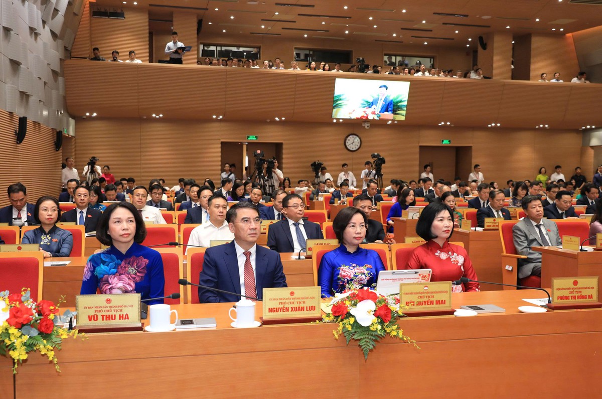 Bí thư Thành ủy Hà Nội: Tập trung xử lý ngập úng, an toàn thực phẩm để tăng trưởng 2 con số- Ảnh 2.