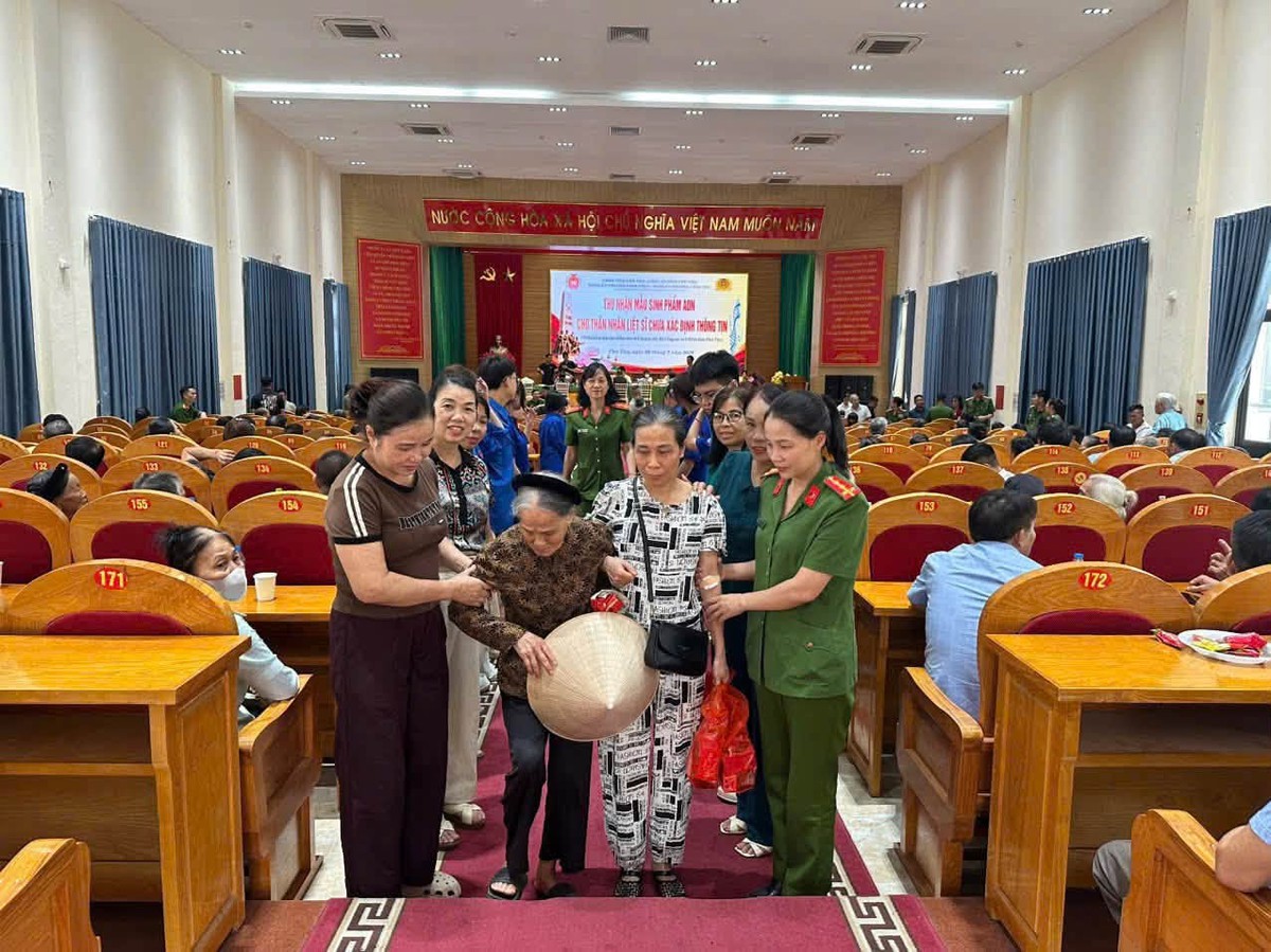 Hội viên, phụ nữ đất Tổ góp sức trong hành trình tìm lại tên cho các anh hùng liệt sĩ - Ảnh 4.