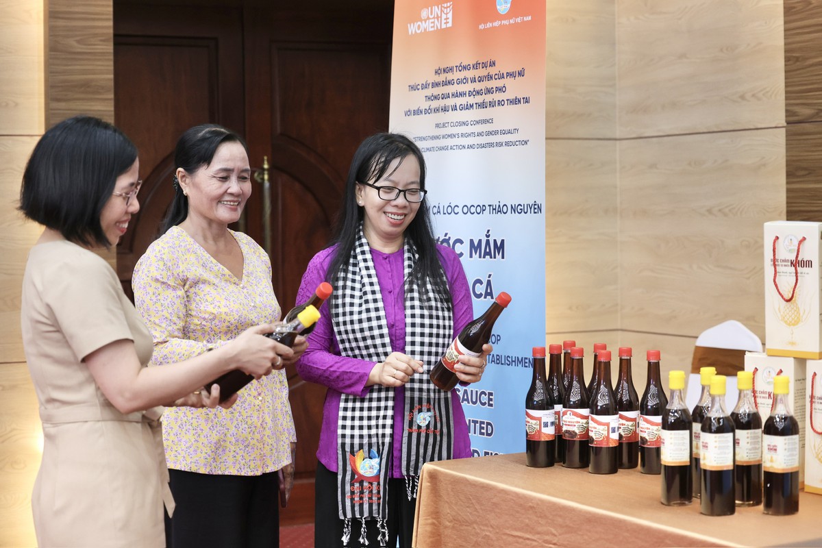 Hỗ trợ phụ nữ khởi nghiệp, phát triển sinh kế thích ứng với biến đổi khí hậu- Ảnh 3.