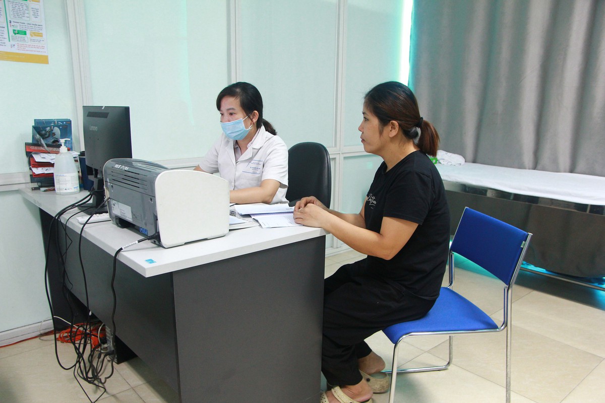 Mở rộng quyền lợi bảo hiểm y tế: Giảm chi phí khám bệnh cho người dân- Ảnh 1.