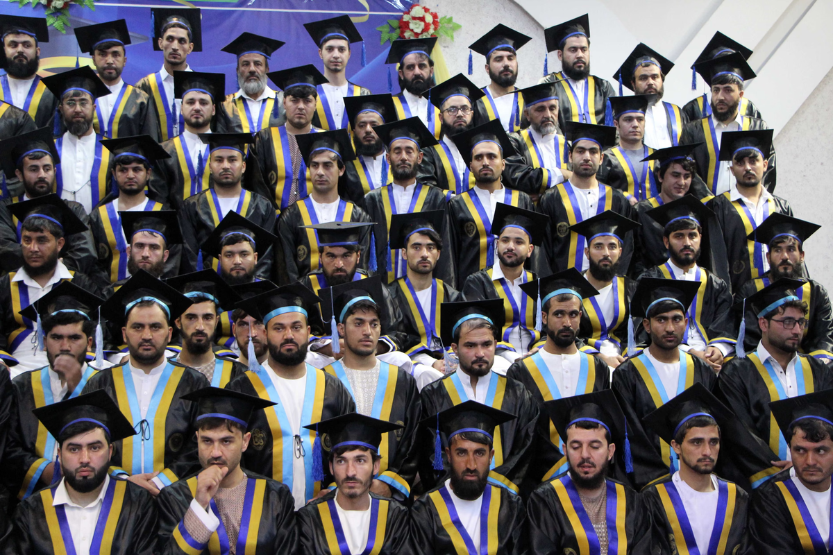 Giáo dục thời Taliban: Tấm bằng đại học không còn mở ra tương lai - Ảnh 2.