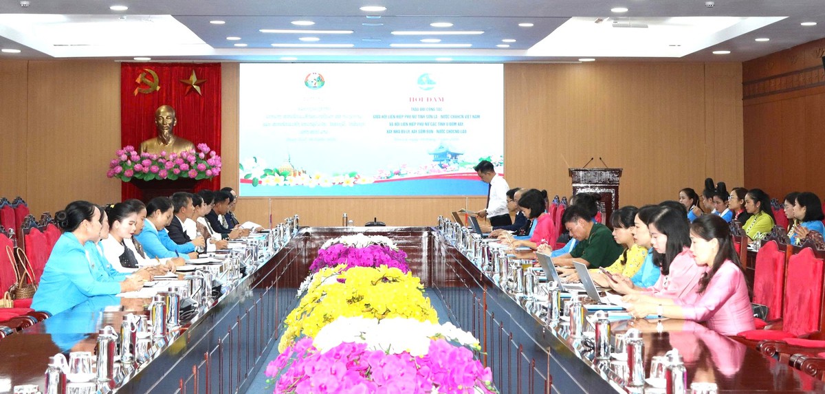 Thắt chặt tình hữu nghị giữa phụ nữ Sơn La và các tỉnh nước bạn Lào- Ảnh 1.