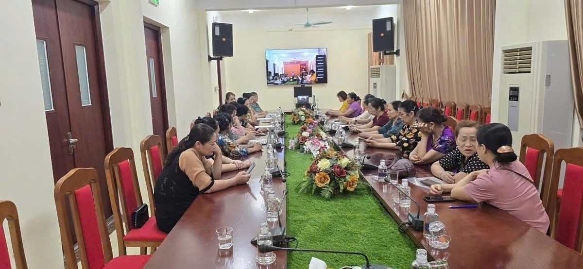 Hà Nội: Phụ nữ Nam Phù đưa nghề truyền thống lên không gian số- Ảnh 4.