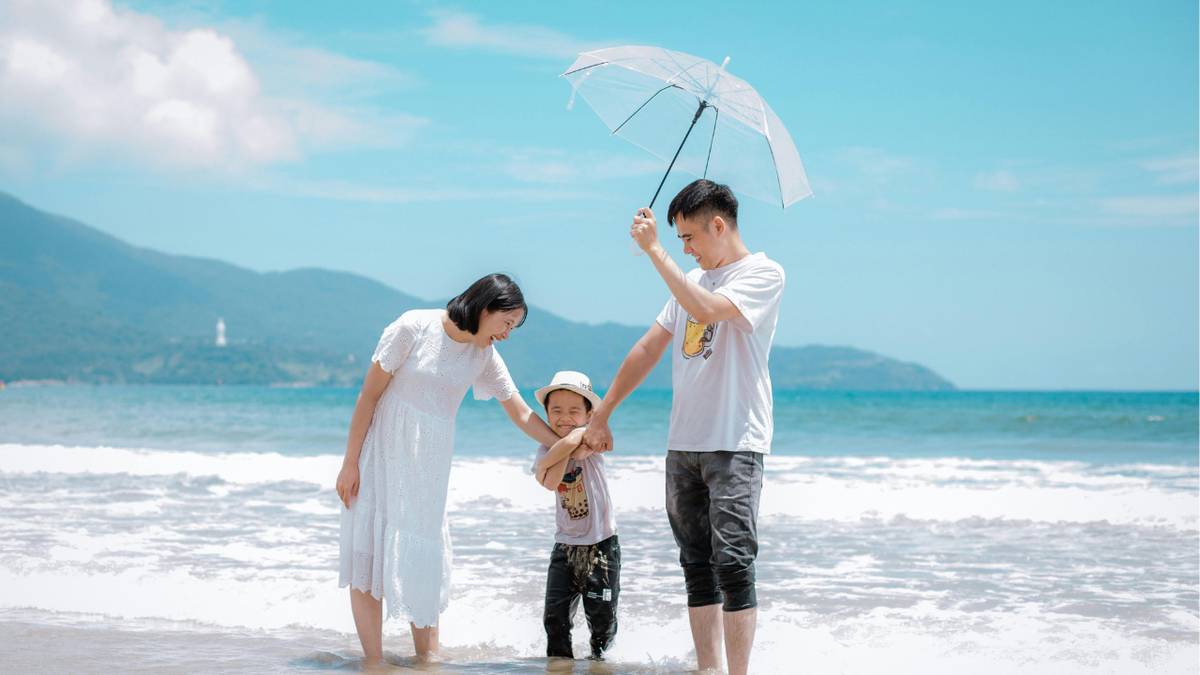 Khuyến khích sinh đủ hai con: Cần một hệ sinh thái chính sách để người trẻ dám sinh, dám nuôi con - Ảnh 2.