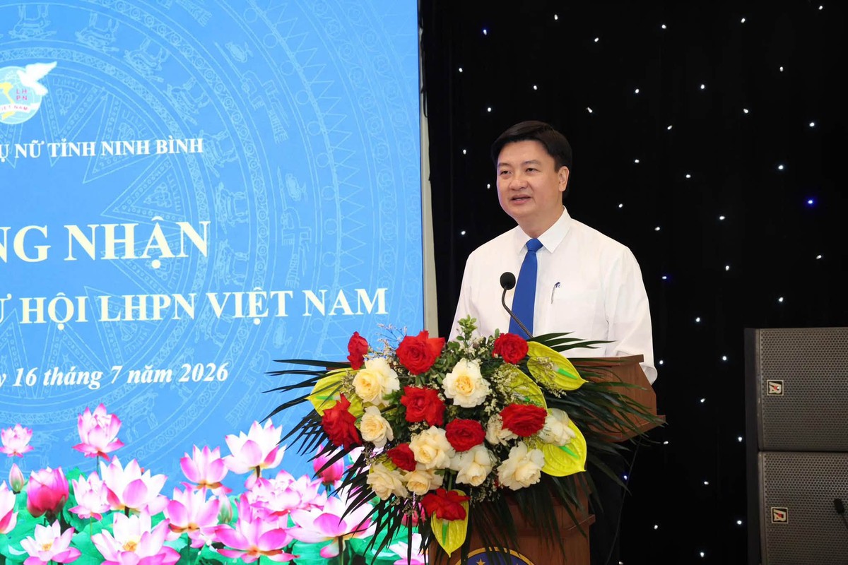 Hội LHPN tỉnh Ninh Bình công nhận 21 hội viên danh dự- Ảnh 6.