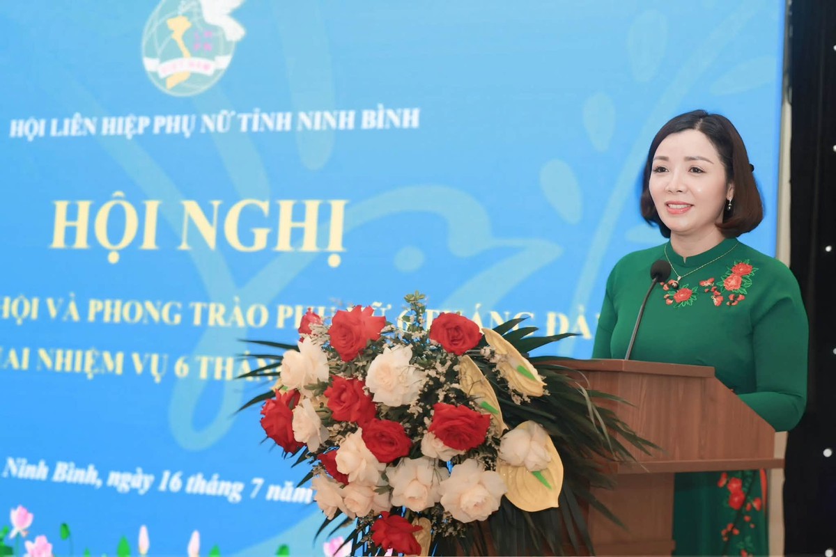 Hội LHPN tỉnh Ninh Bình công nhận 21 hội viên danh dự- Ảnh 2.