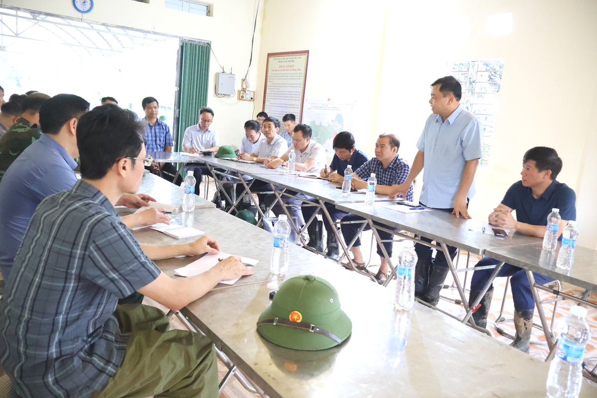 Tập trung mọi nguồn lực để sớm ổn định đời sống người dân vùng bị thiên tai ở xã Mường Than- Ảnh 1.