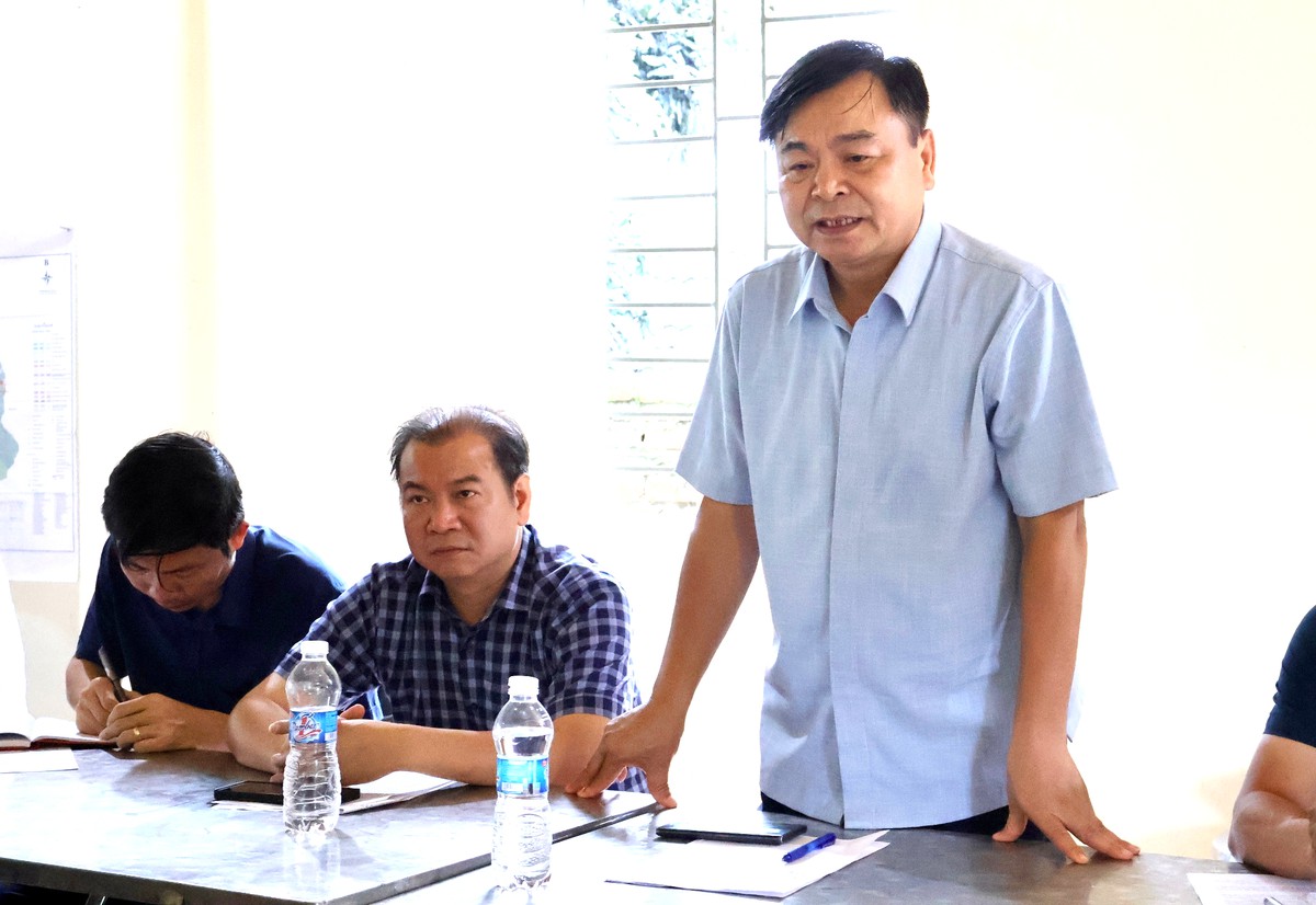 Tập trung mọi nguồn lực để sớm ổn định đời sống người dân vùng bị thiên tai ở xã Mường Than- Ảnh 4.