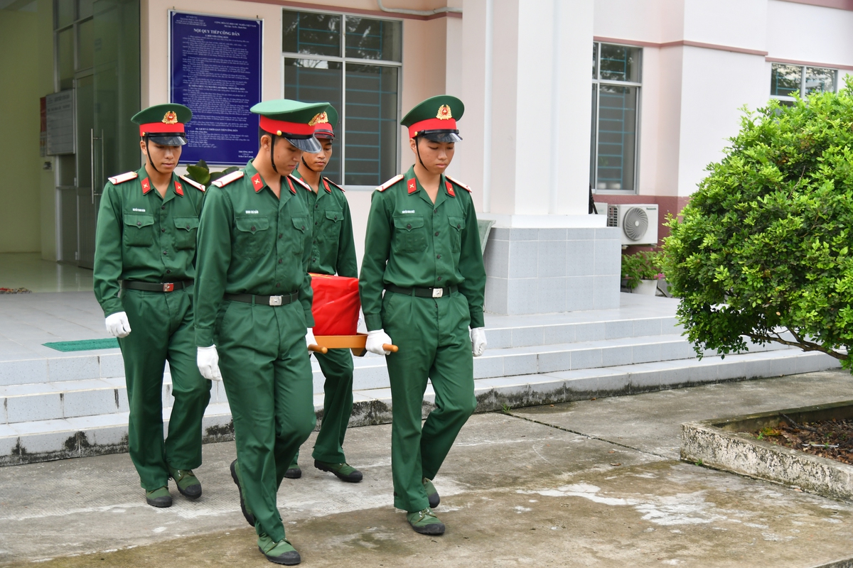Quân khu 9: Đưa 670 mẫu sinh phẩm đi giám định ADN và tiếp nhận 12 hài cốt liệt sĩ từ Campuchia - Ảnh 2.