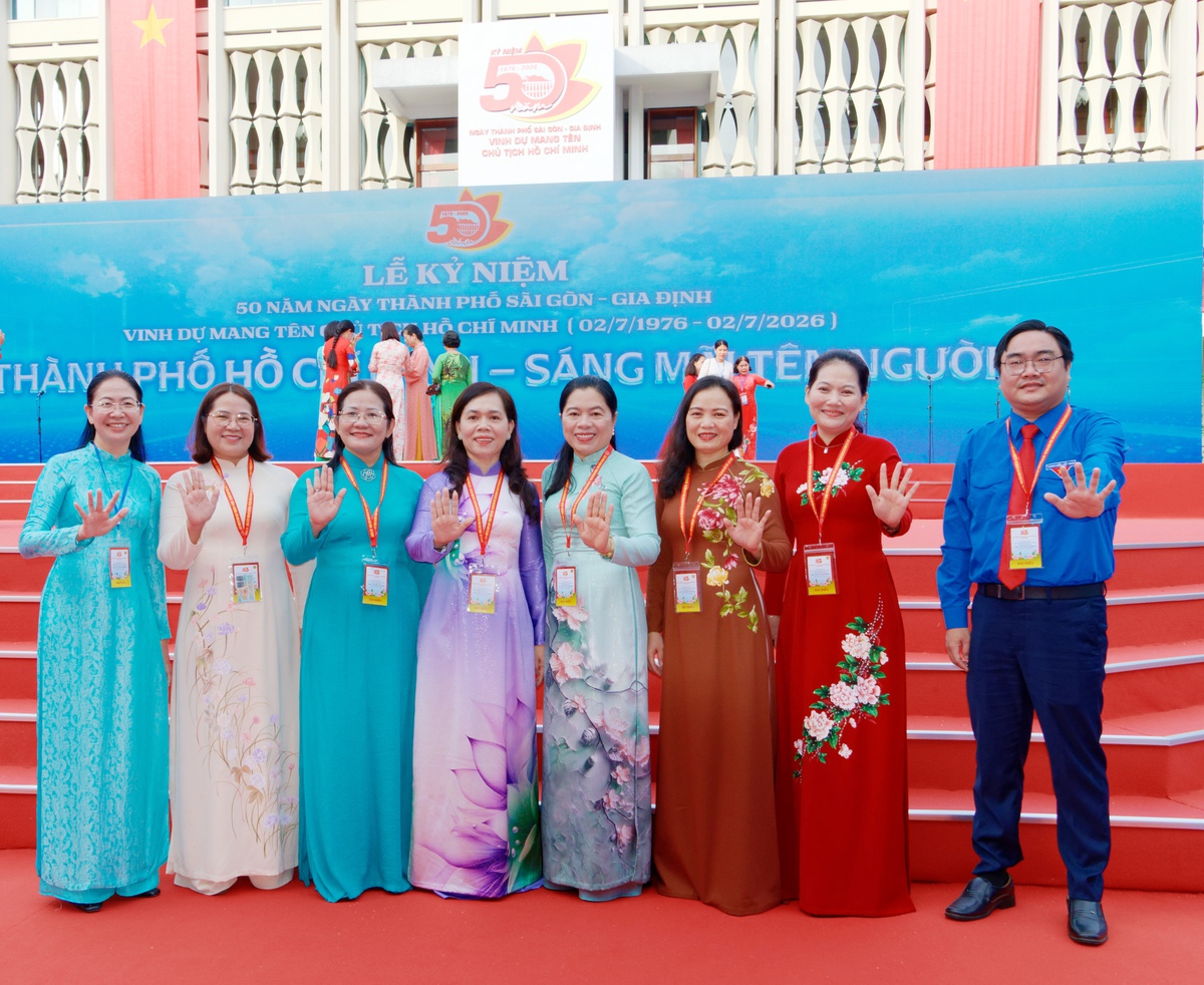 Những hình ảnh đẹp tại Lễ kỷ niệm 50 năm thành phố mang tên Bác - Ảnh 11.