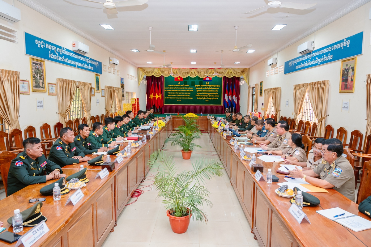 Quân khu 9: Đưa 670 mẫu sinh phẩm đi giám định ADN và tiếp nhận 12 hài cốt liệt sĩ từ Campuchia - Ảnh 4.