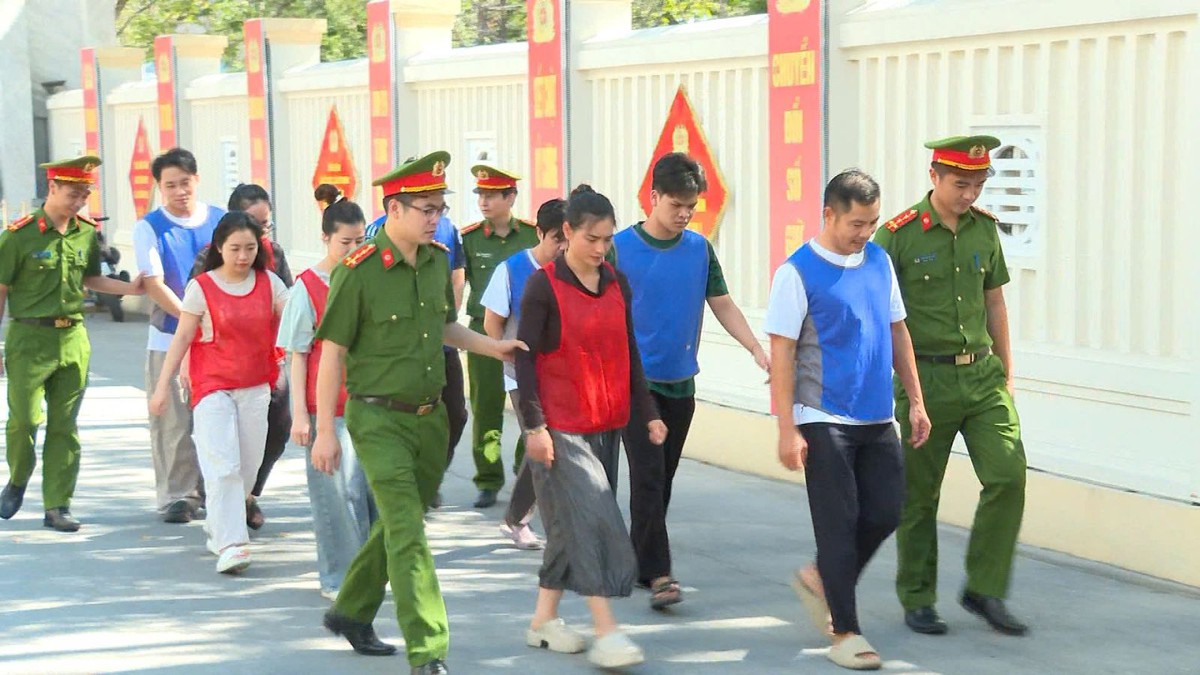 Đường dây buôn lậu hơn 28.000 viên kim cương hoạt động ra sao?- Ảnh 1.
