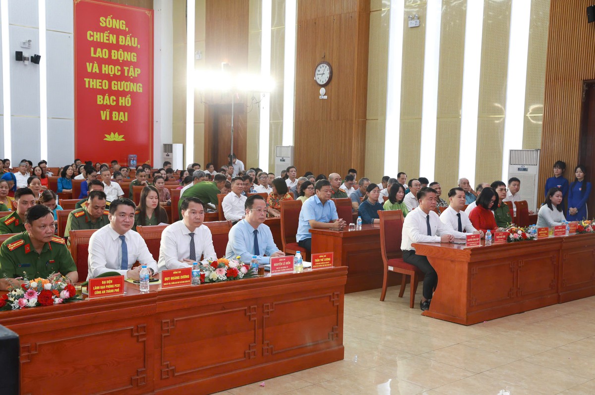 Phường Hoàng Mai phát huy sức mạnh toàn dân, giữ vững an ninh từ cơ sở- Ảnh 1.