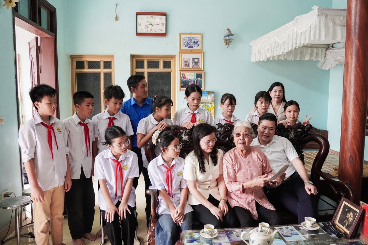 Tri ân nữ Anh hùng trong huyền thoại "Đòn gánh đánh Tây"- Ảnh 5.