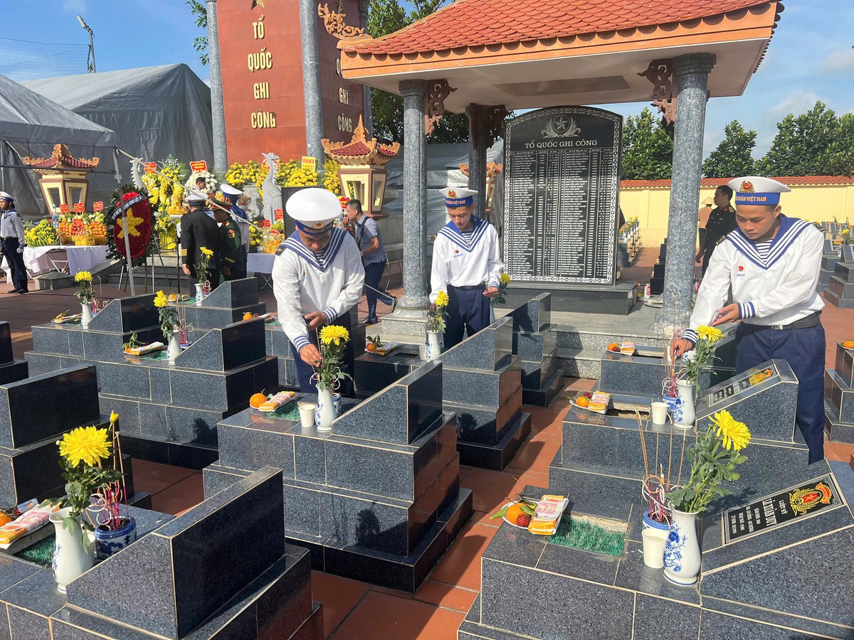 Quân chủng Hải quân: Huy động lực lượng đẩy nhanh tiến trình tìm kiếm, quy tập hài cốt liệt sĩ- Ảnh 2.