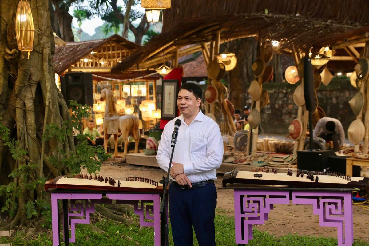 Hà Nội: Sáng tạo để di sản sống cùng du khách Kỳ 1: Từ hạt nếp Phú Thượng đến không gian Hồ Văn: Khi di sản được kể bằng trải nghiệm- Ảnh 3.