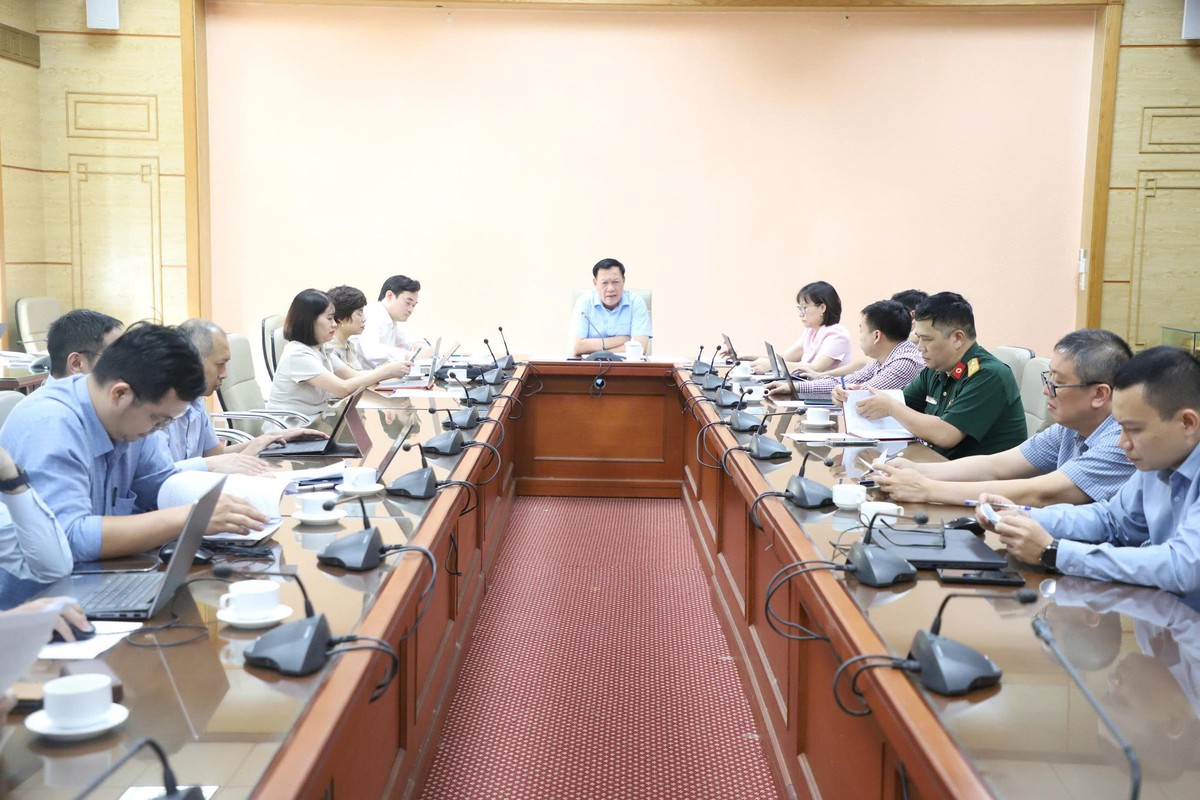 Sửa đổi Luật An toàn thực phẩm: Đẩy mạnh phân cấp, ứng dụng công nghệ số trong quản lý - Ảnh 2.