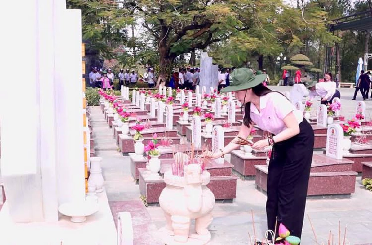 Ngân hàng Chính sách xã hội thực hiện hành trình tri ân, thắp sáng đạo lý "Uống nước nhớ nguồn" - Ảnh 1.