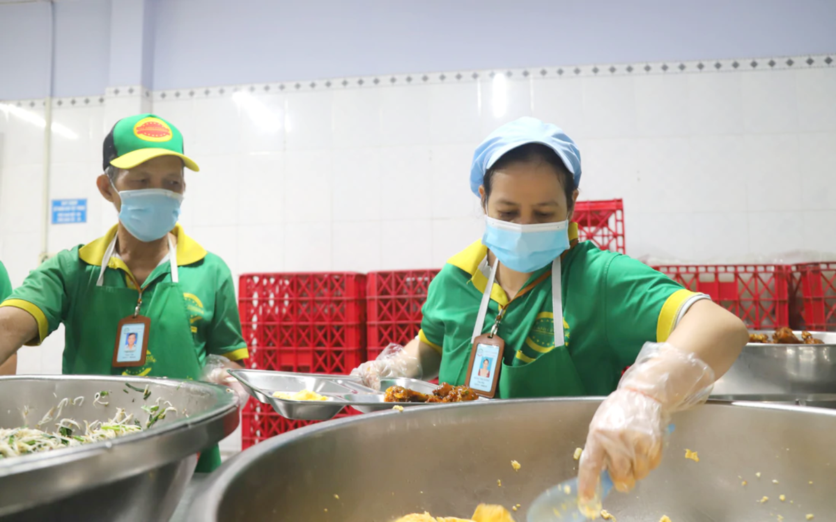 Bữa ăn an toàn: Đừng để vừa ăn vừa lo - Bài 2: Thận trọng về bữa ăn ngoài bếp gia đình - Ảnh 3.