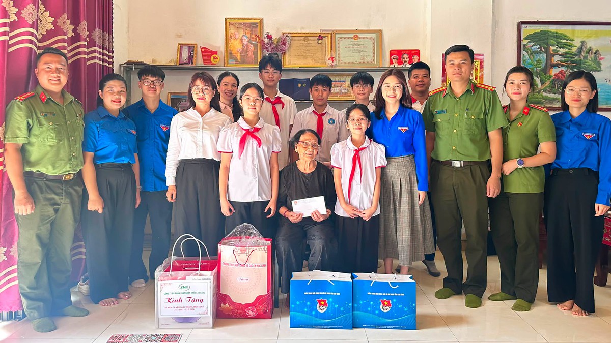 Tri ân Mẹ Việt Nam Anh hùng và gia đình có công với cách mạng - Ảnh 4.
