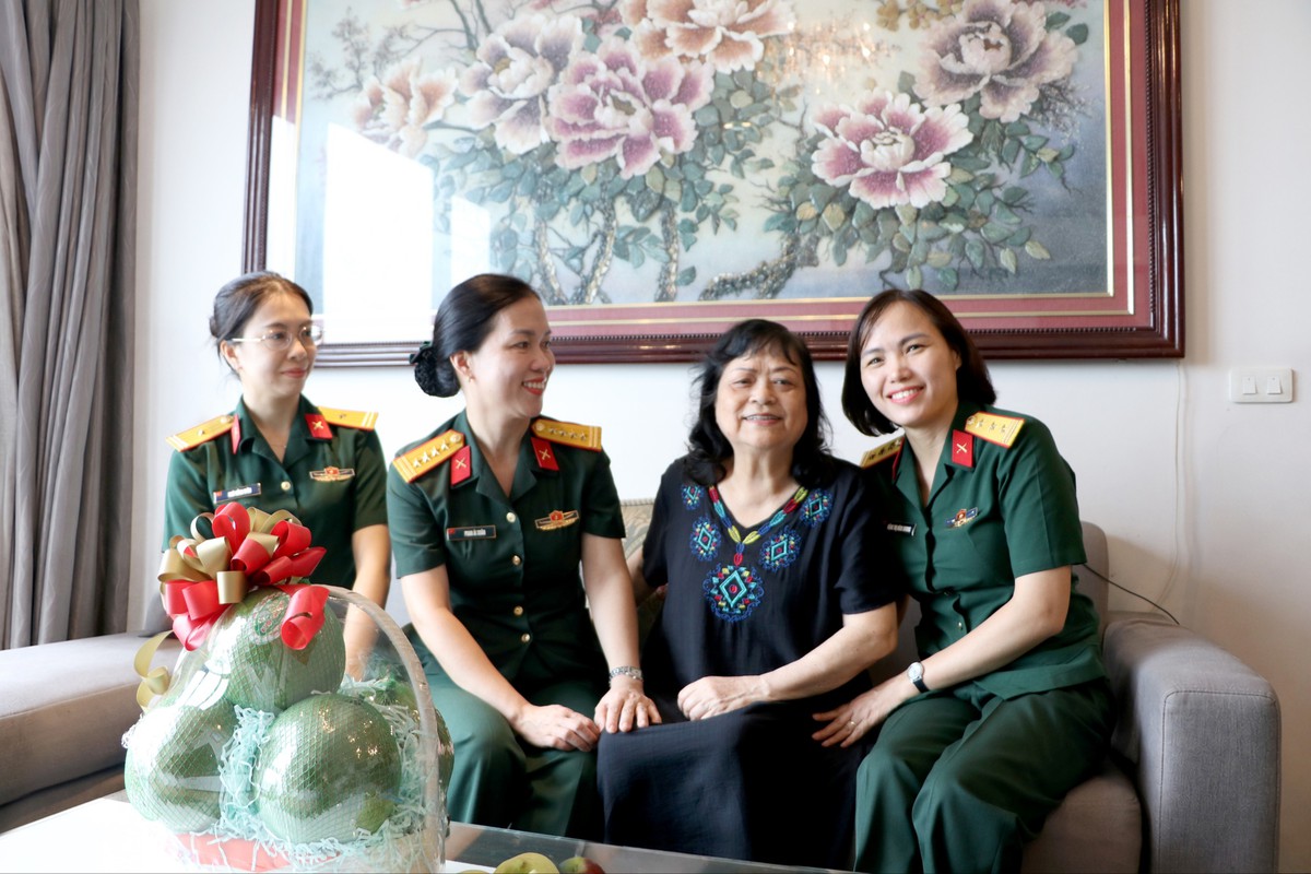 Ban Phụ nữ Quân đội tri ân nhân Ngày Thương binh - Liệt sĩ- Ảnh 1.