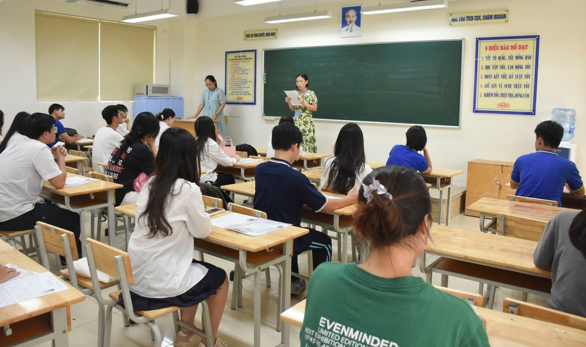 Tranh luận về kỳ thi tốt nghiệp THPT: Vì sao Bộ GD-ĐT vẫn muốn duy trì?- Ảnh 1.