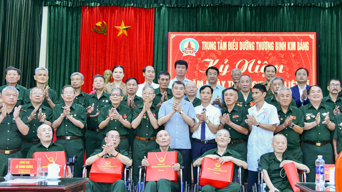 Agribank lan tỏa nghĩa tình tri ân thương binh - liệt sĩ, người có công với cách mạng - Ảnh 1.