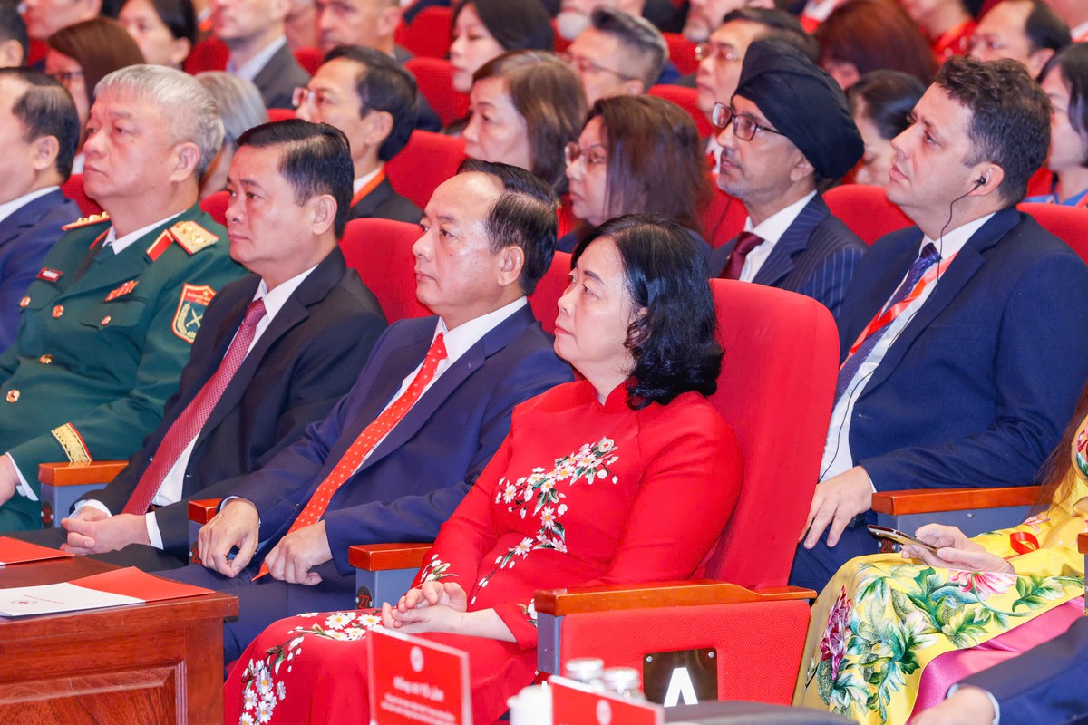 Tổng Bí thư, Chủ tịch nước Tô Lâm: Công tác nhân đạo phải trở thành một bộ phận trong chiến lược phát triển con người- Ảnh 2.