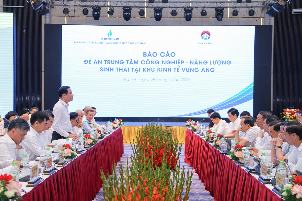 Petrovietnam và Hà Tĩnh thúc đẩy hình thành Trung tâm Công nghiệp - Năng lượng sinh thái tại Vũng Áng- Ảnh 2.