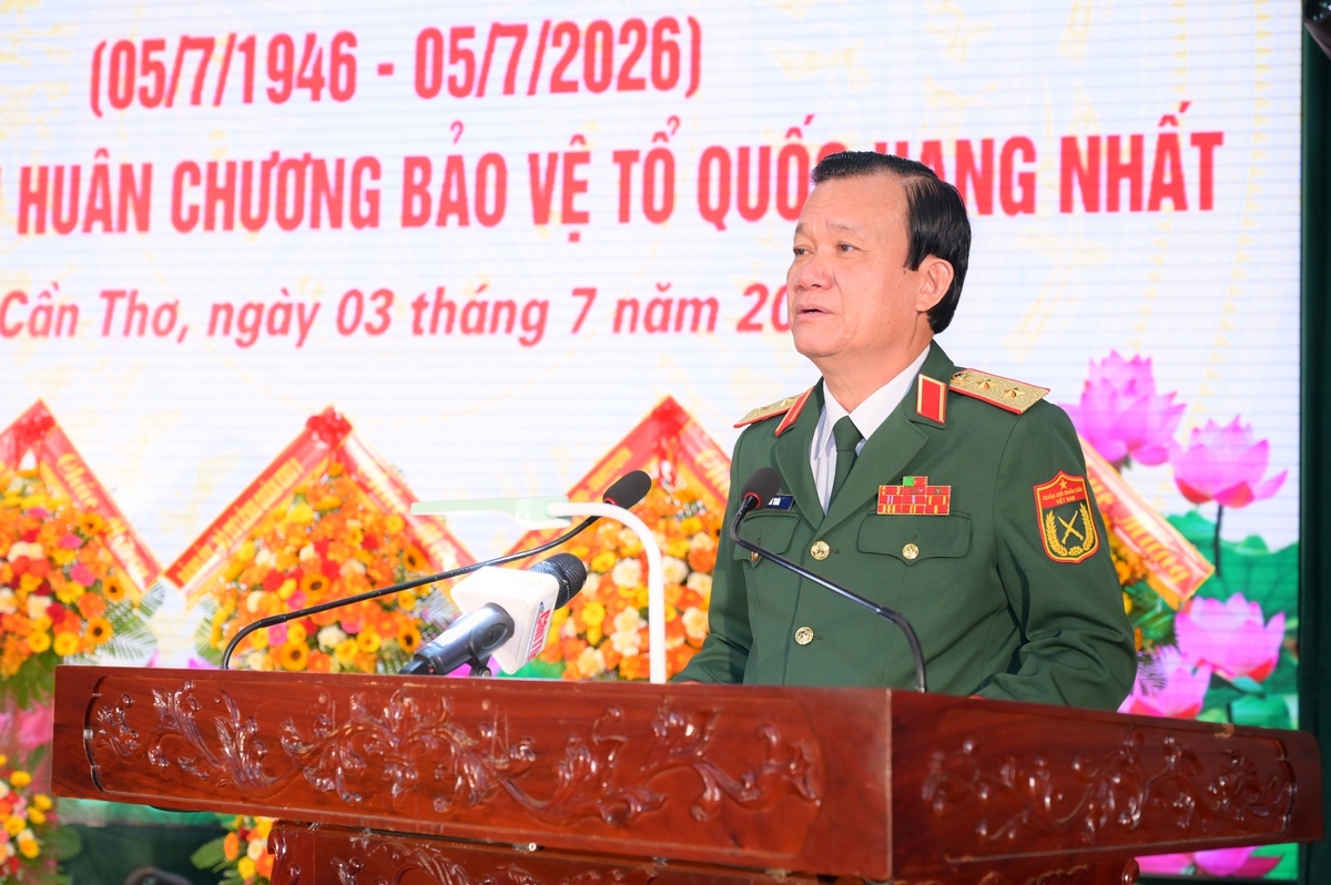 Bộ Tham mưu Quân khu 9 đón nhận Huân chương Bảo vệ Tổ quốc hạng Nhất - Ảnh 1.
