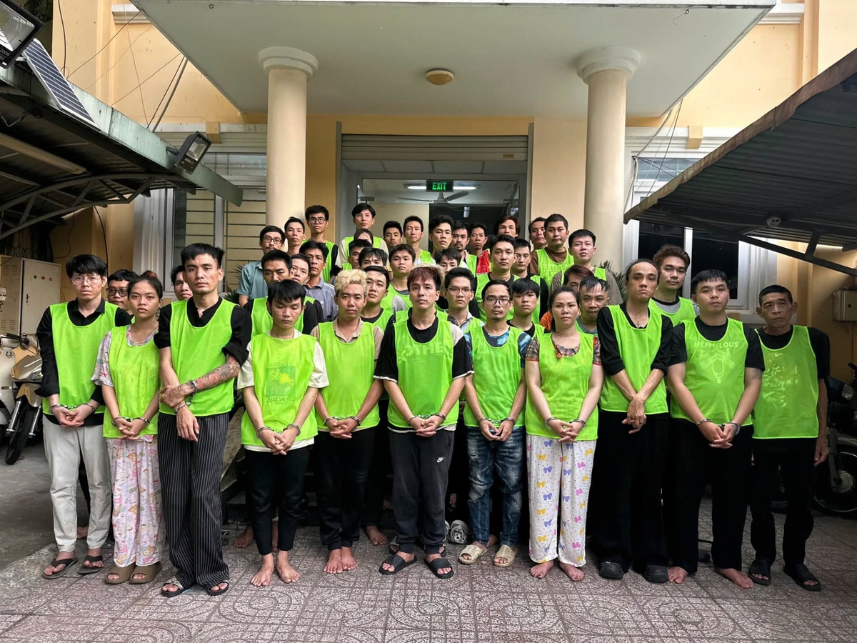 Bắt giữ ca sĩ Tăng Nhật Tuệ vì hành vi tàng trữ và tổ chức sử dụng trái phép chất ma túy- Ảnh 1.