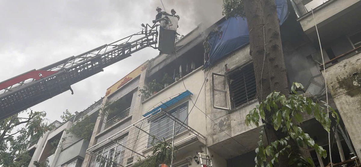 Hà Nội: Cháy nhà tại khu đô thị Văn Phú, 2 người tử vong- Ảnh 1.