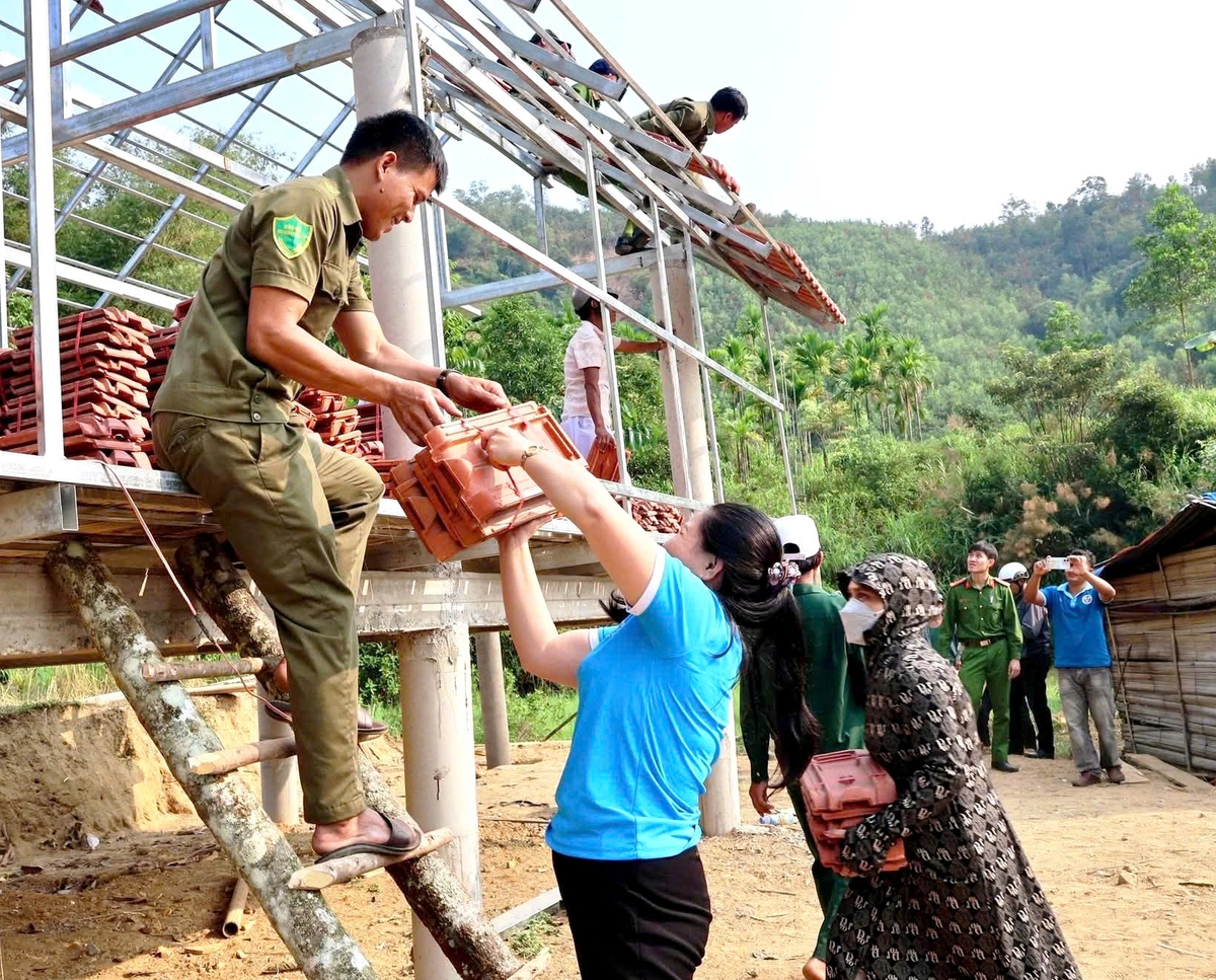Mái ấm tình thương thắp hy vọng cho mẹ con hội viên phụ nữ nghèo - Ảnh 1.