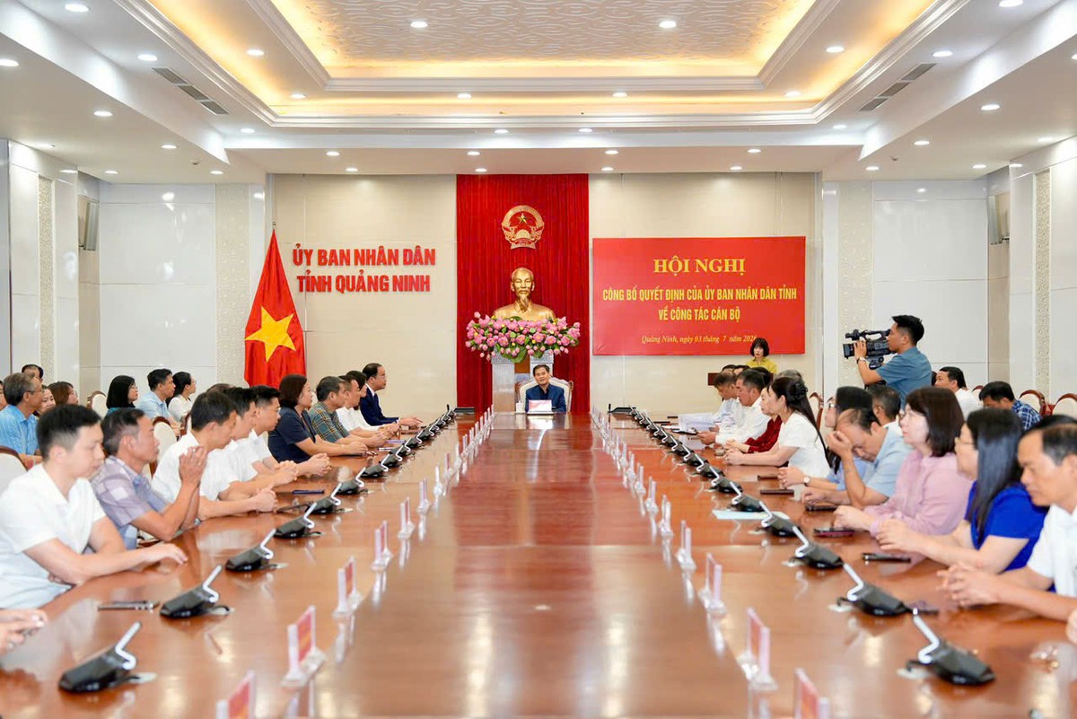 Quảng Ninh: Bí thư Đảng ủy, Chủ tịch HĐND phường Hồng Gai, giữ chức vụ Giám đốc Sở Văn hóa, Thể thao và Du lịch. - Ảnh 1.