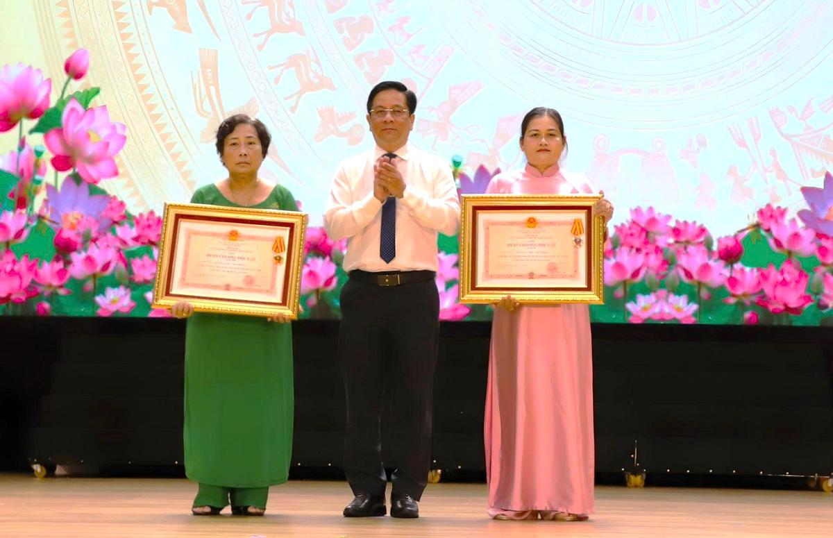 An Giang: Truy tặng danh hiệu Mẹ Việt Nam anh hùng cho 5 Mẹ - Ảnh 1.
