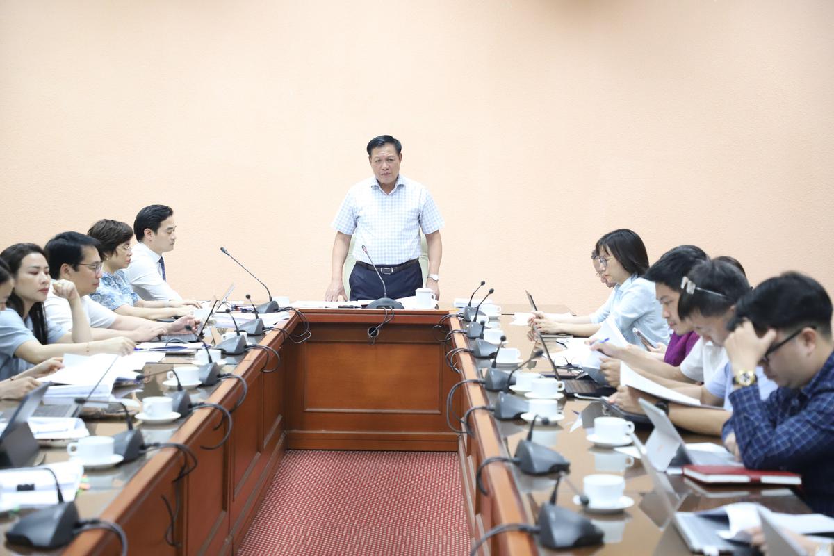 Luật An toàn thực phẩm (sửa đổi): Đẩy mạnh hậu kiểm, chuyển đổi số và quản lý theo chuỗi nguy cơ - Ảnh 1.